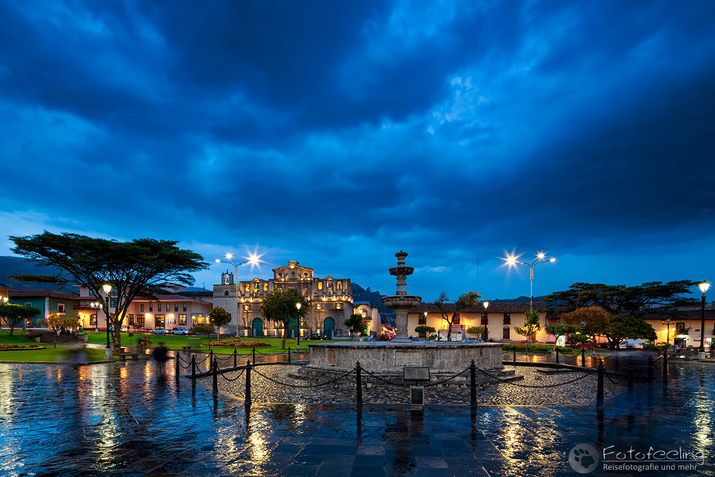 Catedral de Cajamarca zur Blauen Stunde