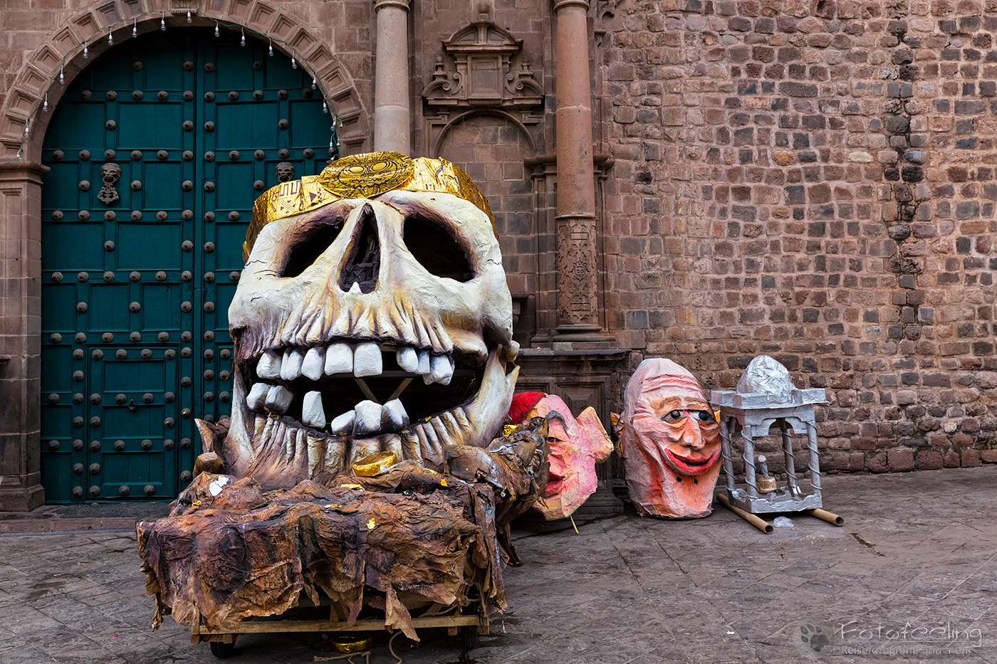 Figuren und Umzugswagen für das Festival Alegorias Cusco 2016