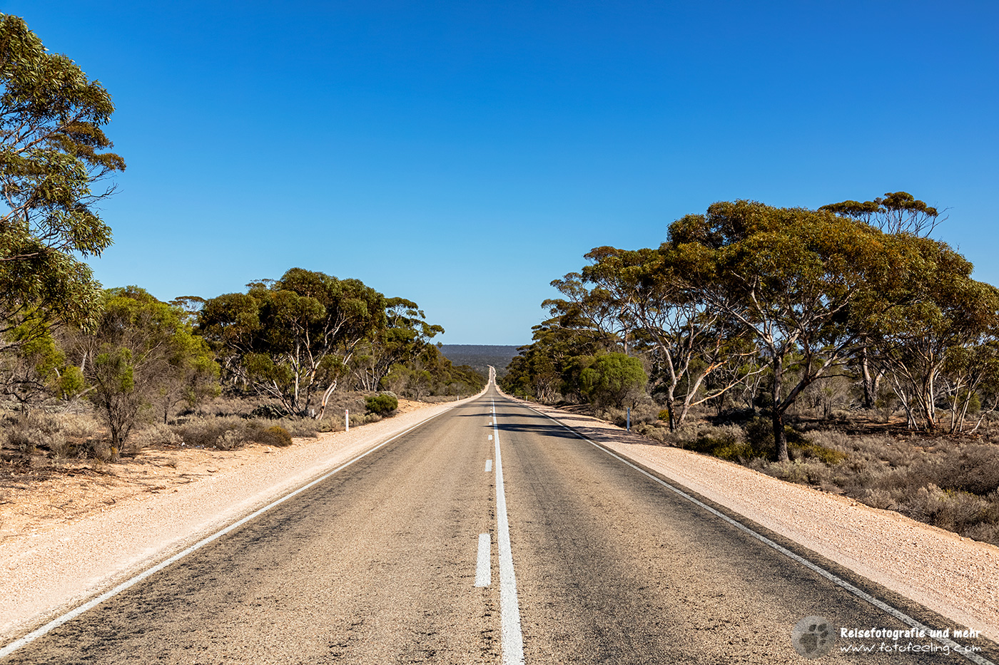 und weiter geht´s immer geradeaus, Nullarbor Ebene, South Australia, Australien