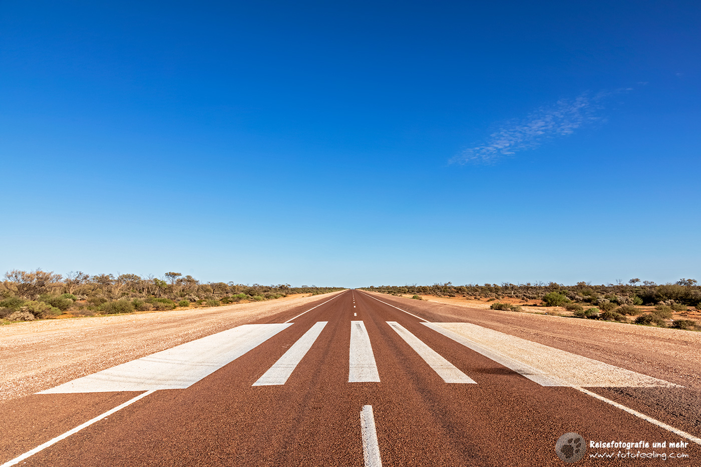 Und wieder eine Landebahn - Stuart Highway, South Australia, Australien