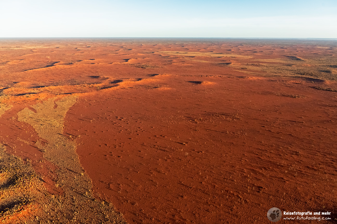 Hubschrauberflug über den Uluru-Kata Tjuta National Park, Northern Territory, Australien
