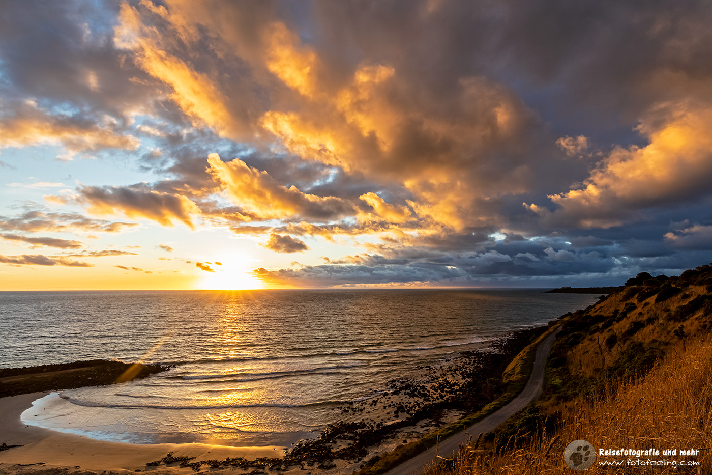 Sonnenaufgang am Pivot Beach Portland, Victoria, Australien