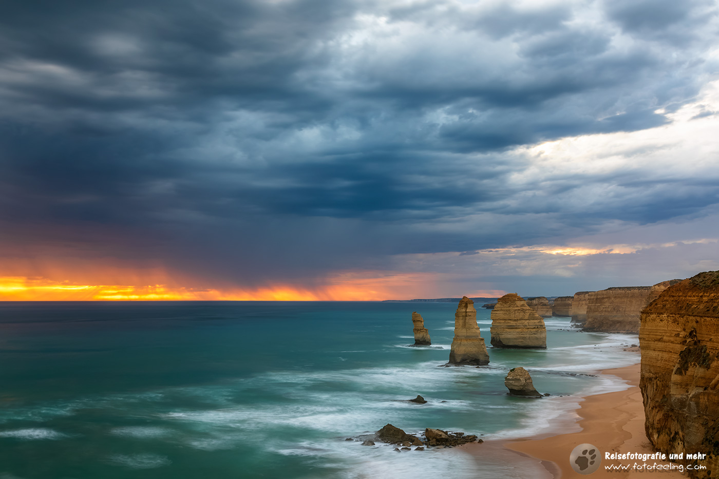 Toller Sonnenuntergang  an den Zwölf Aposteln (Twelve Apostles), Great Ocean Road, Victoria, Australien