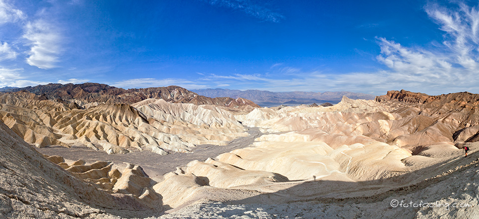Zabriskie Point - Versteinerte Sanddünen im Death Valley