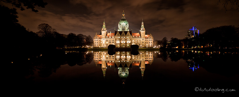 Neues Rathaus (Rückseite) mit dem Maschteich, Hannover